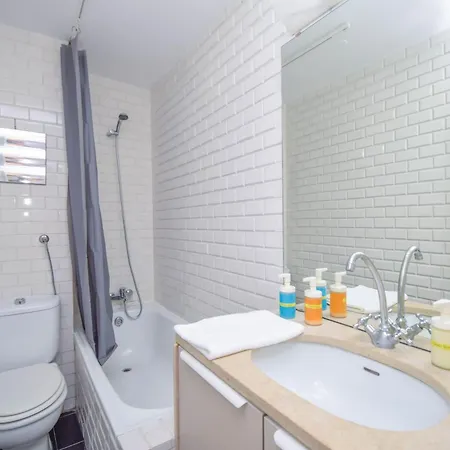 Apartament Acolhedor De 1 Perto Da Baixa